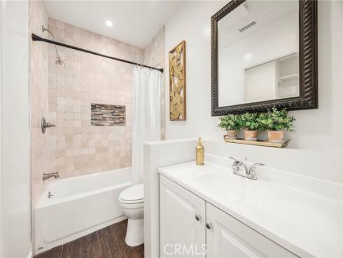 804  E Glenwood  , Fullerton, CA