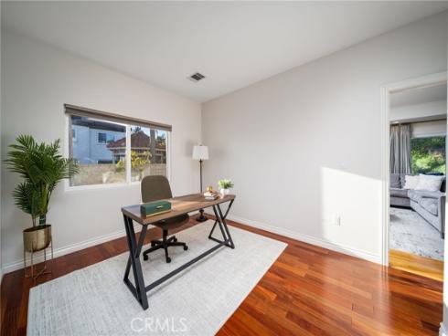 1320 N Raymond  , Fullerton, CA