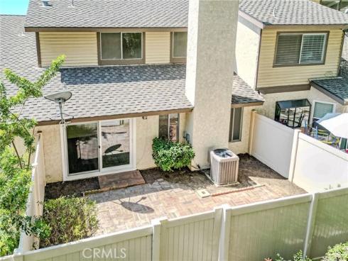 2440  Applewood  , Fullerton, CA