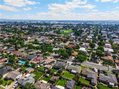 1001  Nutwood  , Fullerton, CA