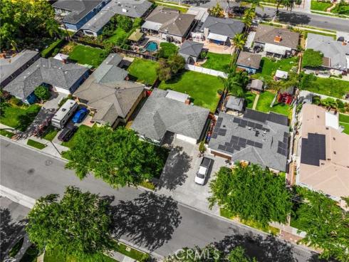 1001  Nutwood  , Fullerton, CA