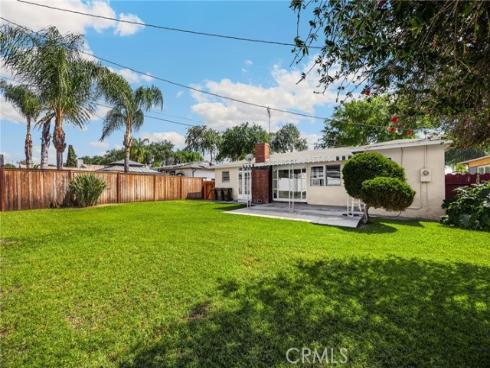 1001  Nutwood  , Fullerton, CA