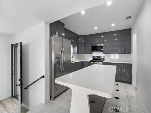 408  Diana  , Fullerton, CA