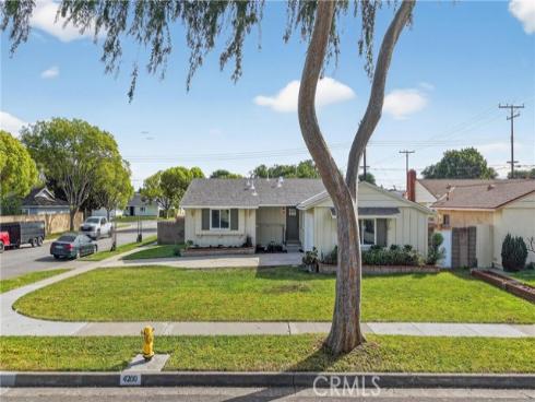 4200 W West  , Fullerton, CA