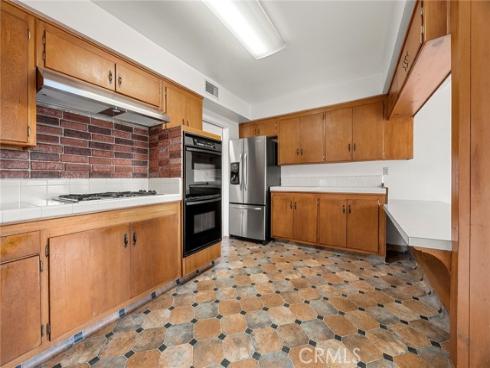 1018  Stanford   Avenue, Fullerton, CA