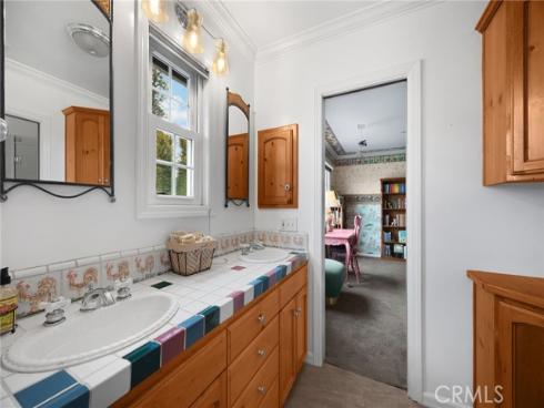 419 E Sunny Hills   Road, Fullerton, CA