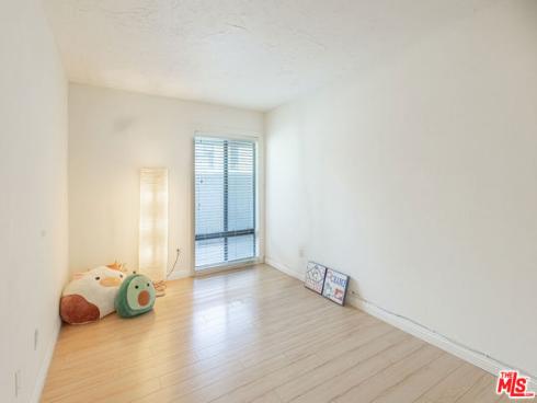 3026  Associated  96  Road, Fullerton, CA