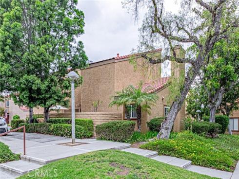2758 Via Hacienda 98 , Fullerton, CA