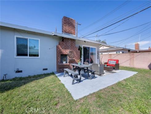1600 W Orangethorpe  , Fullerton, CA