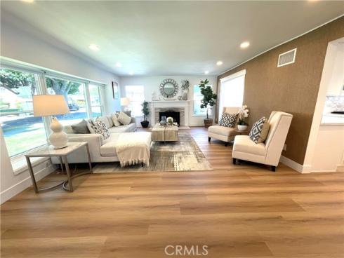 530  Stanford  , Fullerton, CA