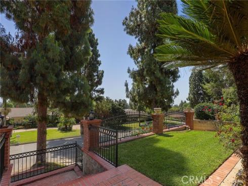 2441  Terraza  , Fullerton, CA
