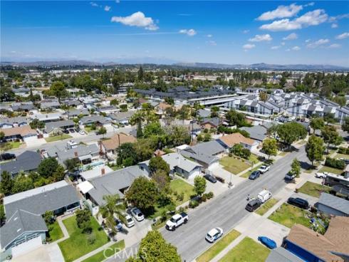 443 W Houston  , Fullerton, CA