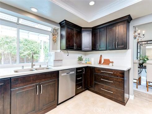 2043  Winterwood  , Fullerton, CA