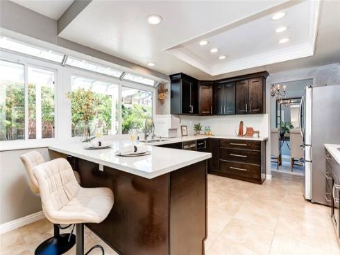 2043  Winterwood  , Fullerton, CA