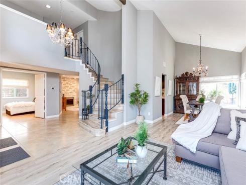 2043  Winterwood  , Fullerton, CA