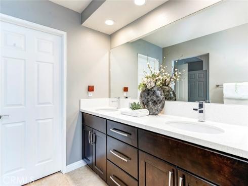 2043  Winterwood  , Fullerton, CA