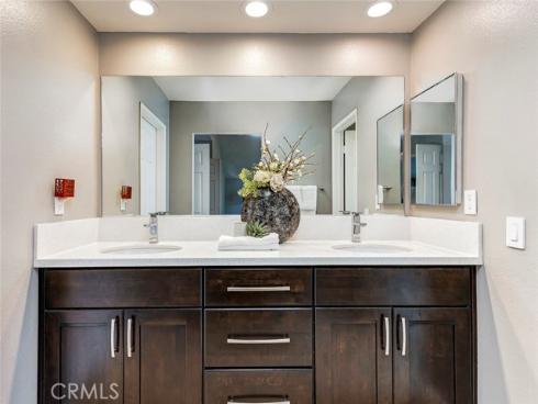 2043  Winterwood  , Fullerton, CA