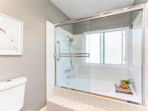 2043  Winterwood  , Fullerton, CA