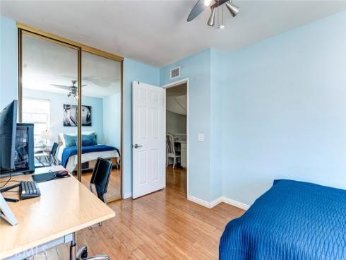 2043  Winterwood  , Fullerton, CA