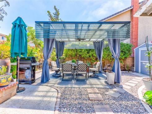 2043  Winterwood  , Fullerton, CA