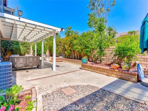 2043  Winterwood  , Fullerton, CA