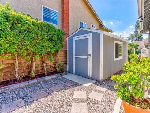 2043  Winterwood  , Fullerton, CA