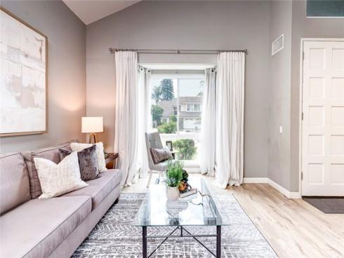 2043  Winterwood  , Fullerton, CA