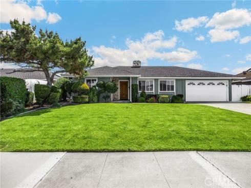 2940  Firethorne Ave  , Fullerton, CA