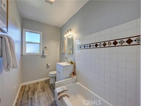 2101 W Ash , Fullerton, CA