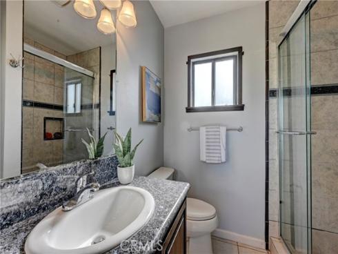 2101 W Ash , Fullerton, CA