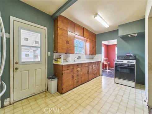 2620 W Olive Avenue, Fullerton, CA