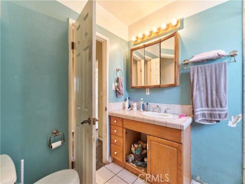 2620 W Olive Avenue, Fullerton, CA