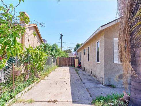2620 W Olive Avenue, Fullerton, CA