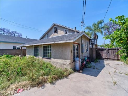 2620 W Olive Avenue, Fullerton, CA
