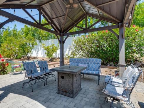 1049 El Mirador , Fullerton, CA
