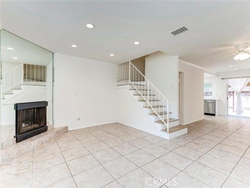 3733 N. Harbor 44