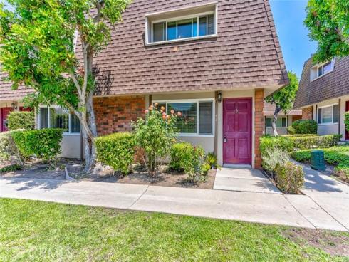 3733 N Harbor 44 , Fullerton, CA