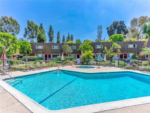 3733 N Harbor 44 , Fullerton, CA