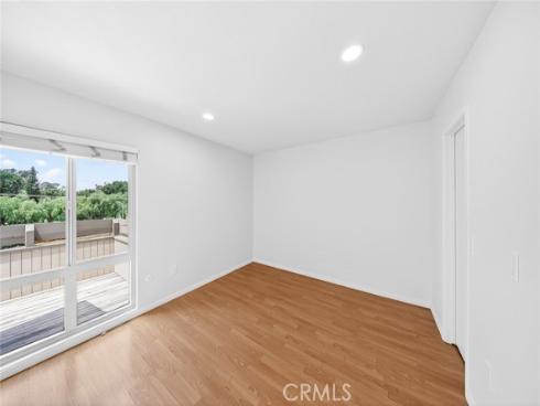 3054 Associated 26 , Fullerton, CA