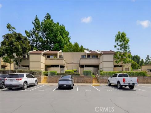 3054 Associated 26 , Fullerton, CA