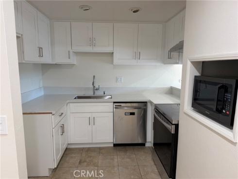 3054 Associated 26 , Fullerton, CA