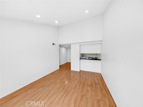 3054 Associated 26 , Fullerton, CA