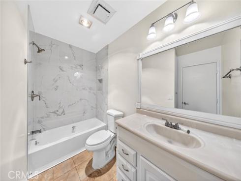 3054 Associated 26 , Fullerton, CA