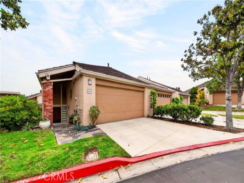 802 W. Glenwood Circle