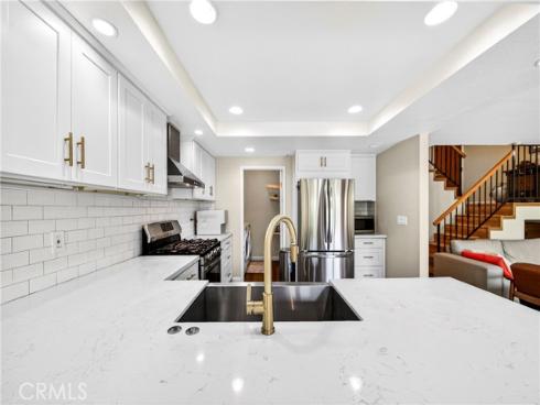 802 W Glenwood Circle, Fullerton, CA