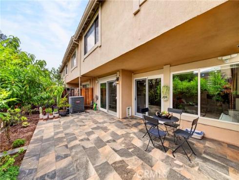 802 W Glenwood Circle, Fullerton, CA