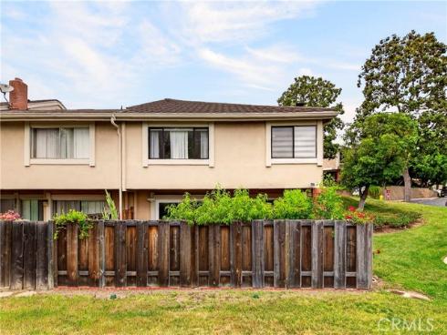 802 W Glenwood Circle, Fullerton, CA