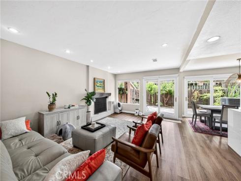 802 W Glenwood Circle, Fullerton, CA