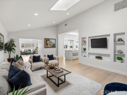 2010 Pioneer Ave. , Fullerton, CA