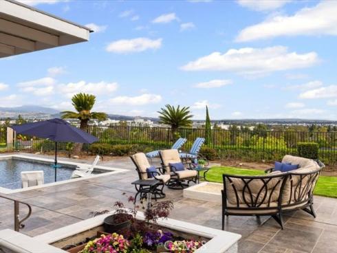 2010 Pioneer Ave. , Fullerton, CA